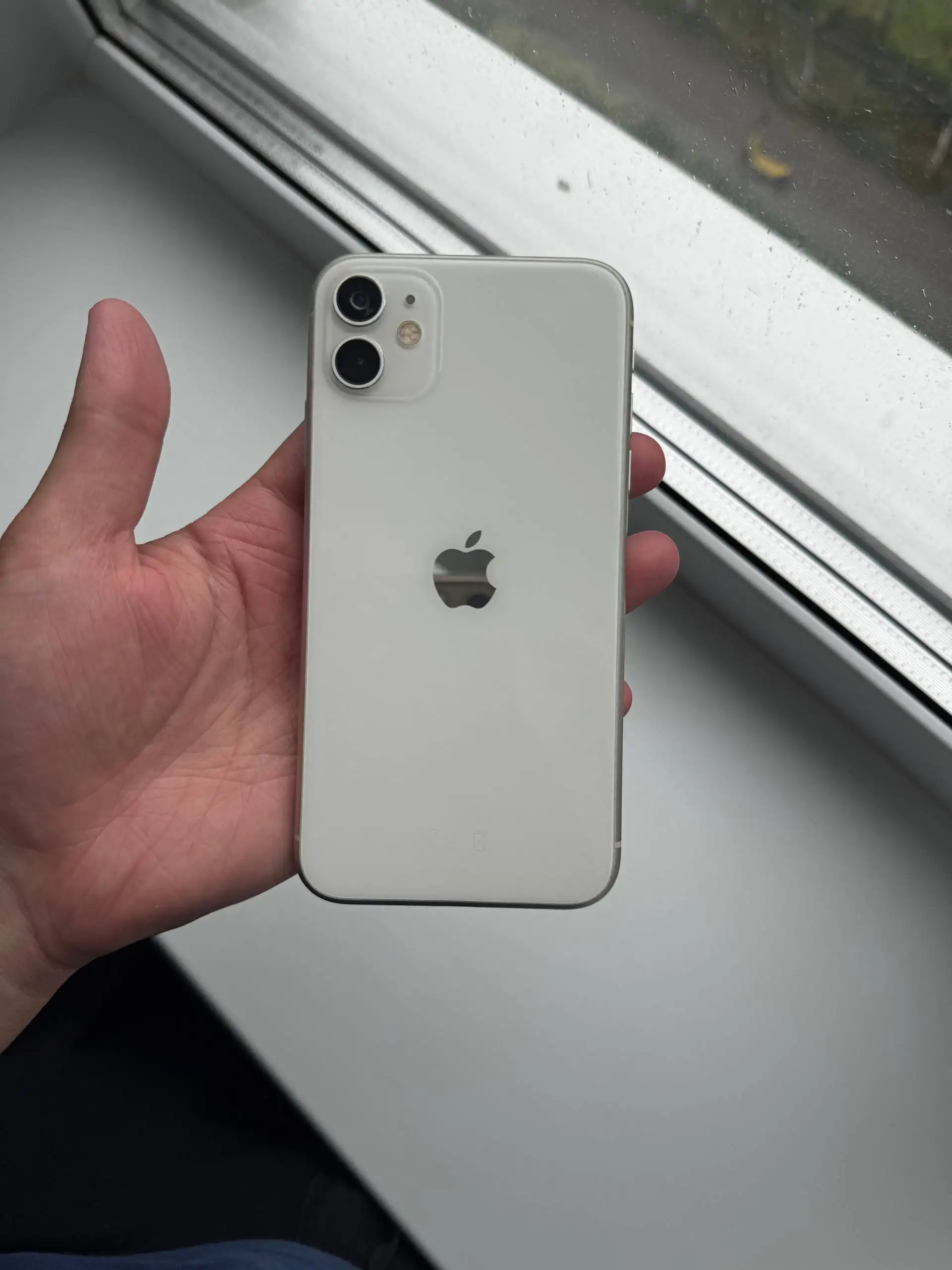 iPhone 11 64GB с замененным аккумулятором, не работает нижний динамик - Смартфоны (Электроника) в Уфа