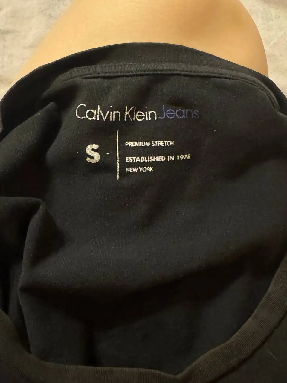 Вещи б/у Calvin Klein, Emporio Armani, Massimo Dutti - Одежда (Барахолка) в Уфа