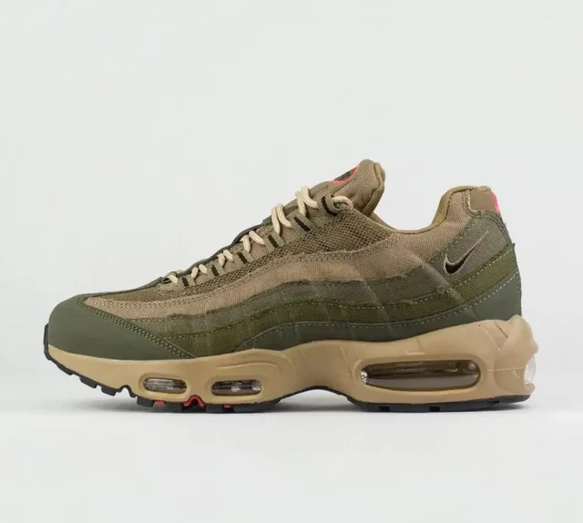 Продажа кроссовок Nike, Adidas, Puma, New Balance, Lacoste - Шубы и куртки в Уфа