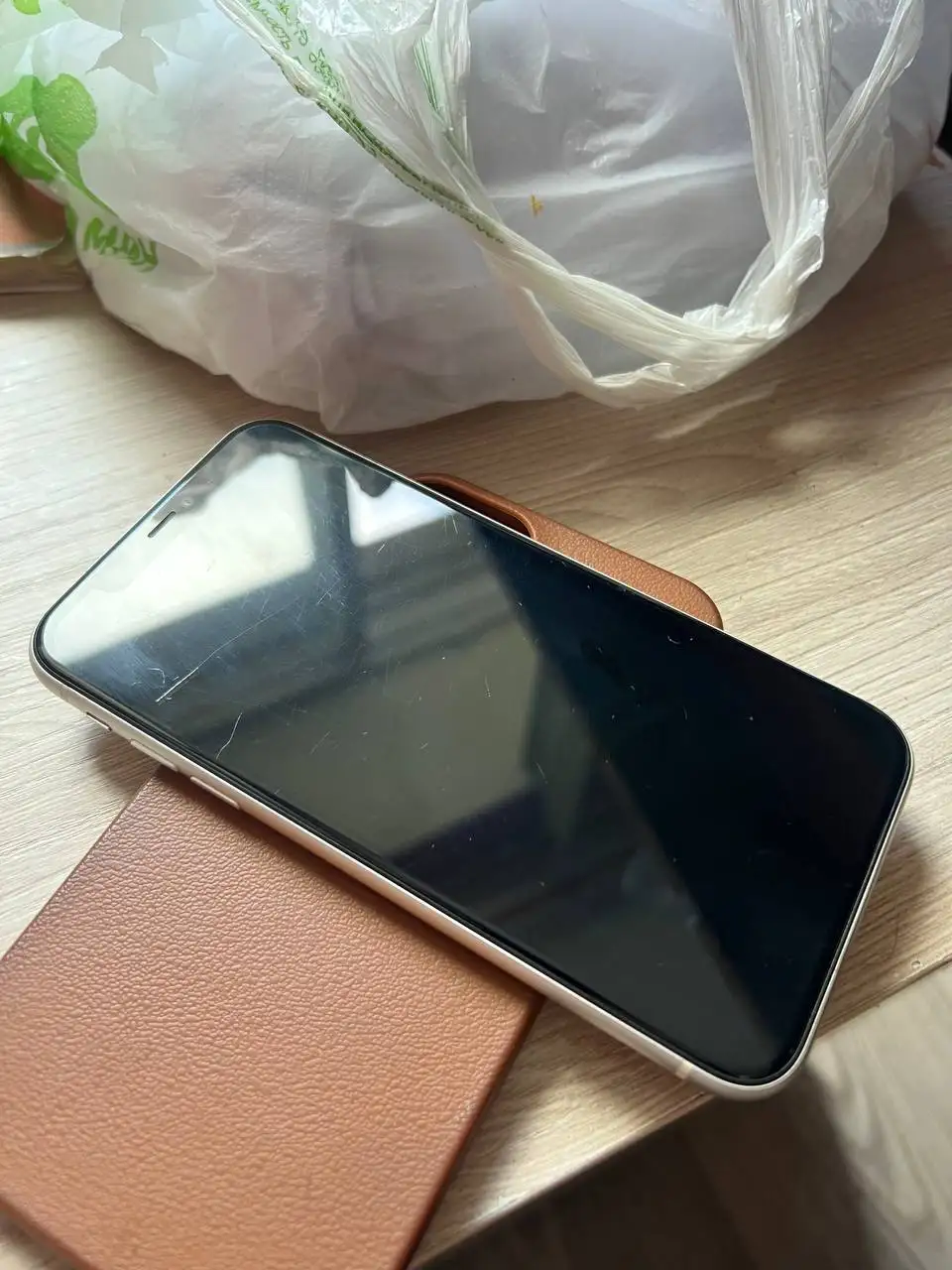 Продам iPhone 11 - Мобильные телефоны и аксессуары (Электроника) в Уфа