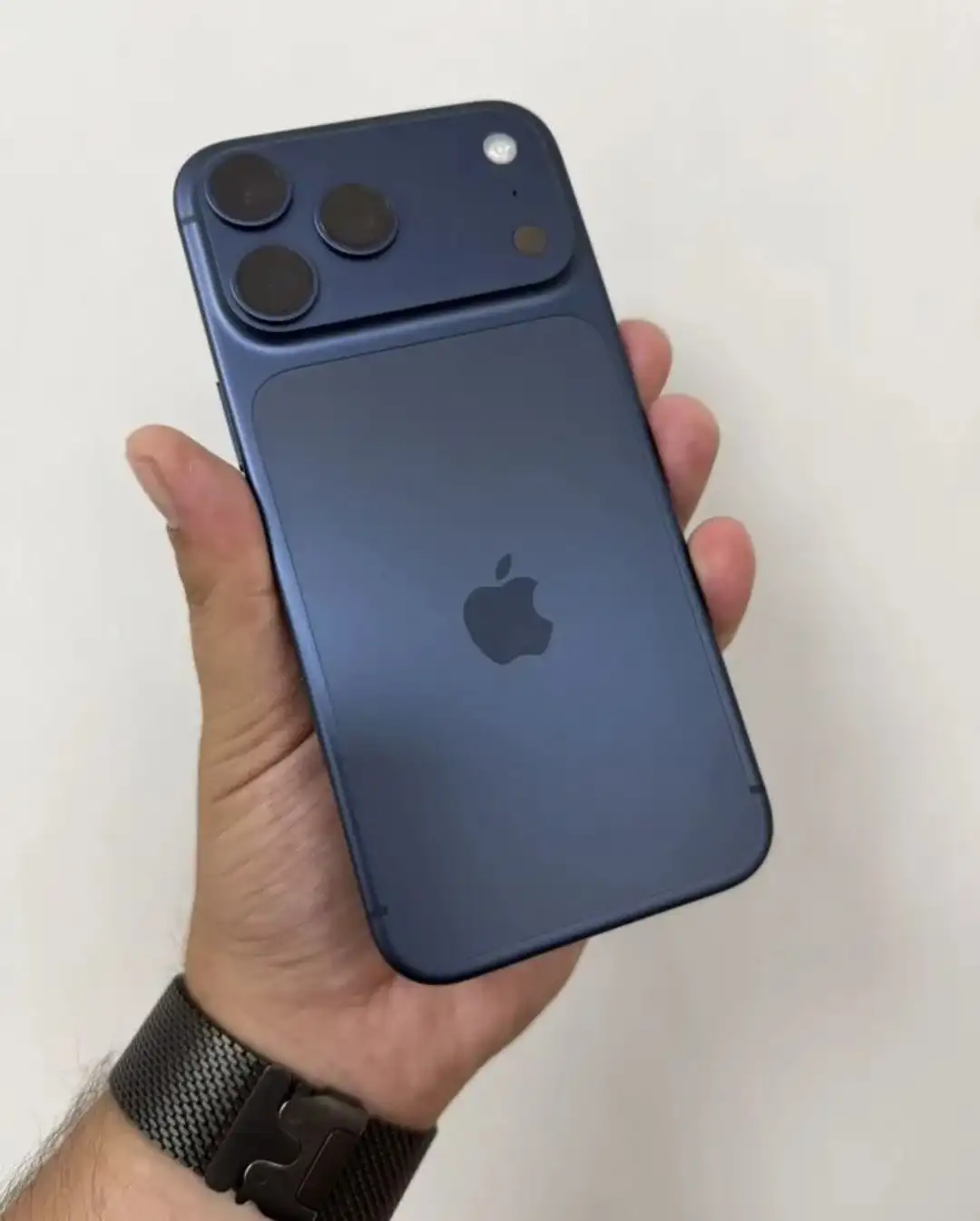 iPhone 17 Pro Max, 256 ГБ - Смартфоны (Электроника) в Уфа