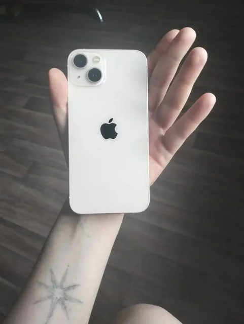 Айфон 13 128GB, менялся дисплей, 2 чехла в комплекте - Автоэлектроника в Уфа