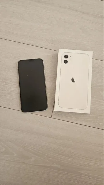 iPhone 11 64 Гб - Гаджеты в Уфа