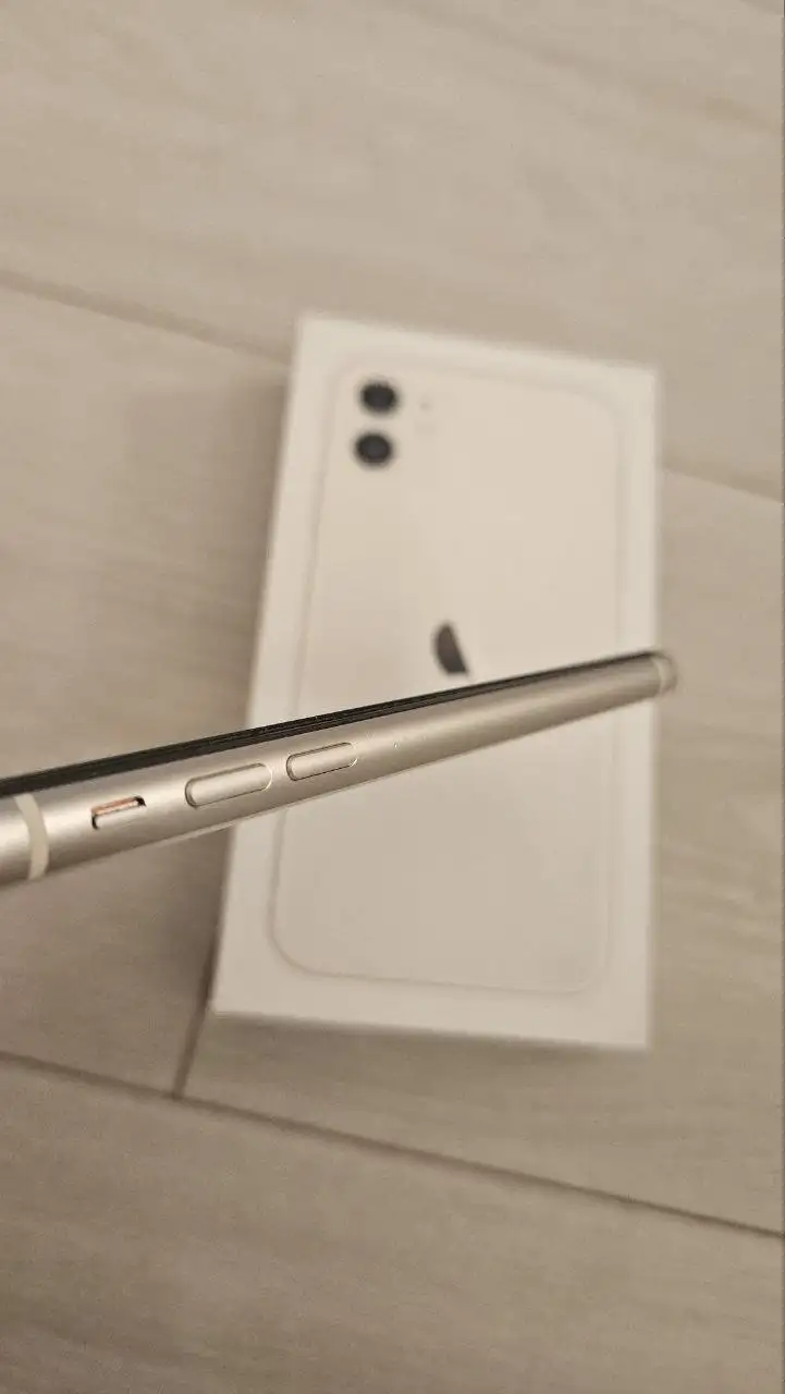 iPhone 11 64 Гб - Смартфоны и гаджеты (Электроника) в Уфа