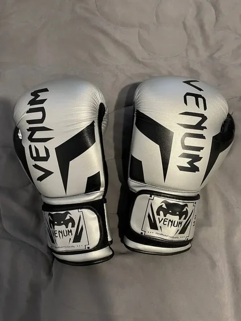Боксерские перчатки Venum 14 oz - Самокаты в Уфа
