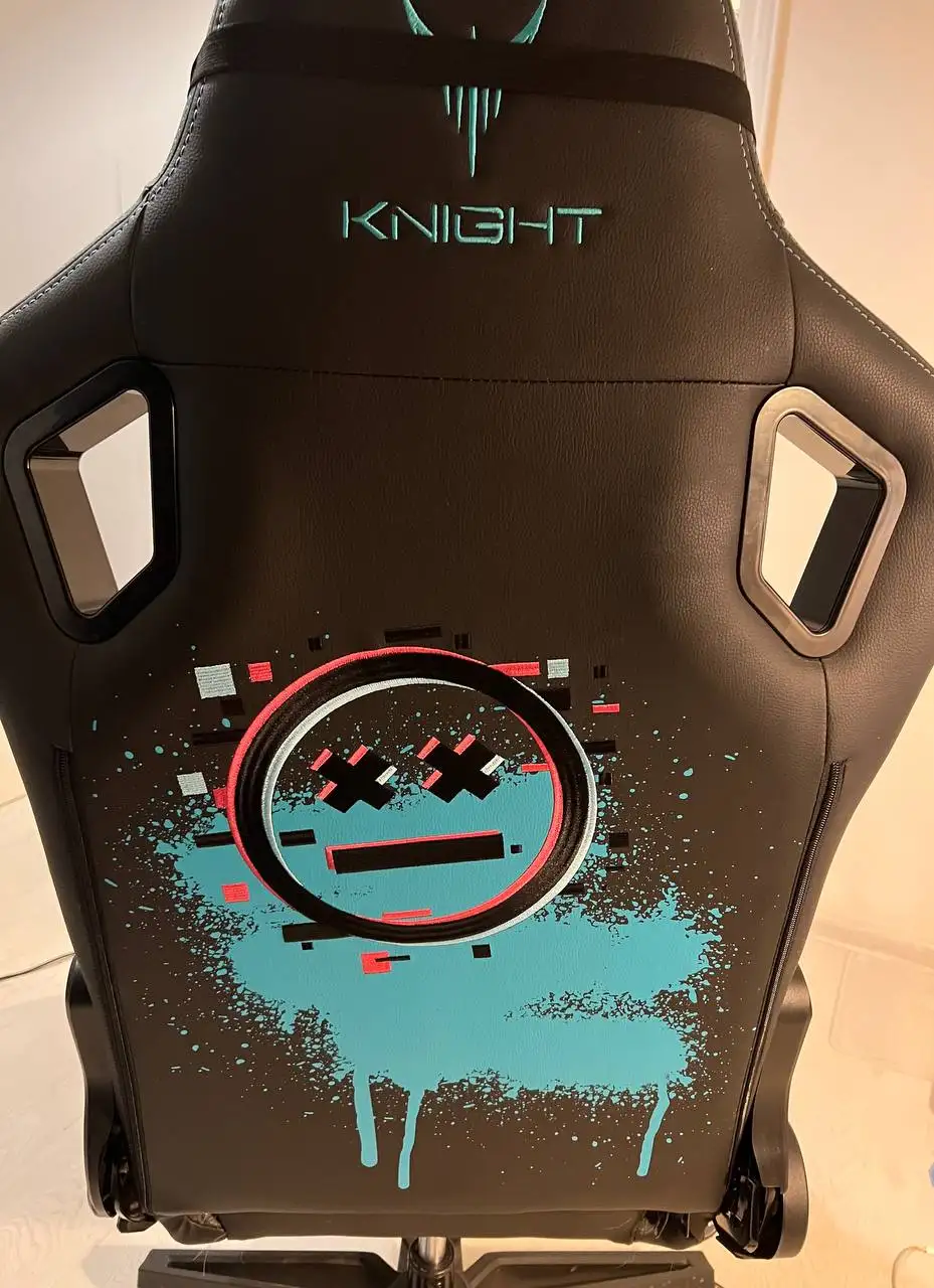 Геймерское кресло Knight Outrid Smile - Кресла и стулья (Для дома и дачи) в Уфа