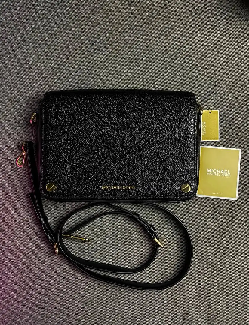 Продам оригинальные сумки Guess, Michael Kors и Valentino - Сумки (Одежда) в Уфа