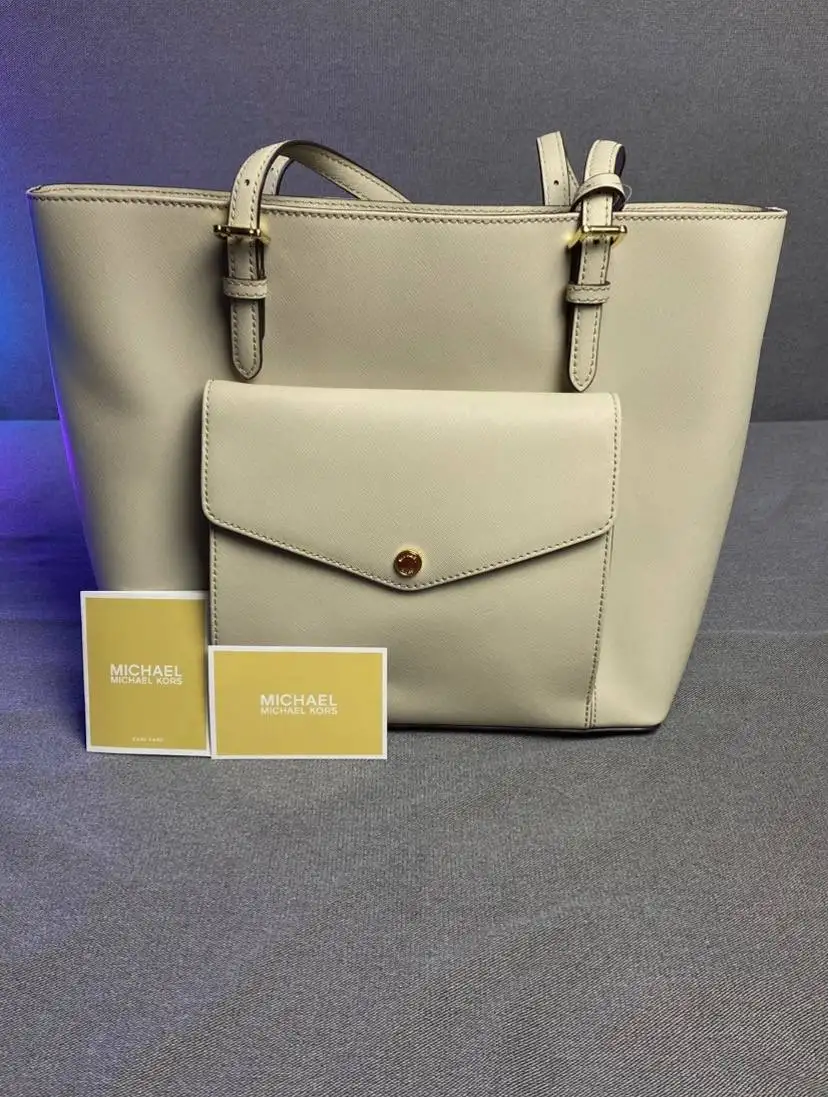 Продам оригинальные сумки Guess, Michael Kors и Valentino - Сумки (Одежда) в Уфа
