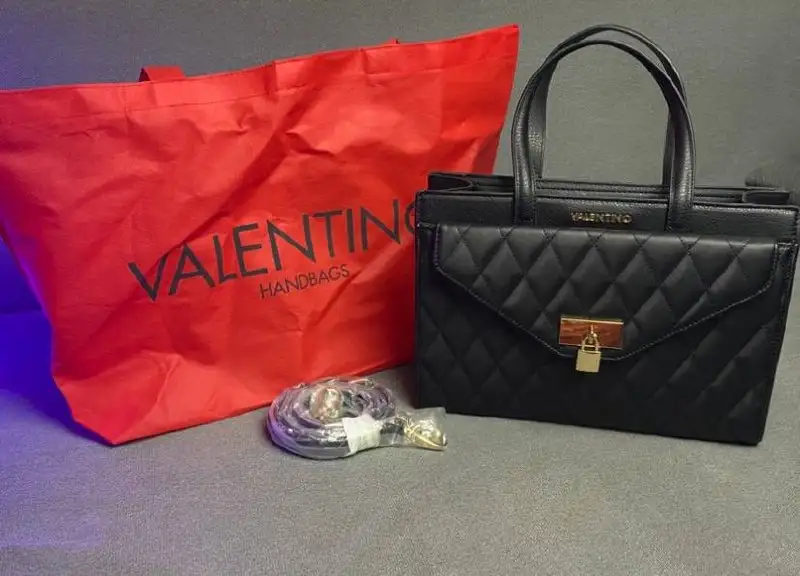 Продам оригинальные сумки Guess, Michael Kors и Valentino - Сумки (Одежда) в Уфа