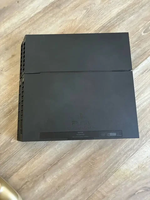Продам прошитую PS4 в отличном состоянии - Электроника в Уфа
