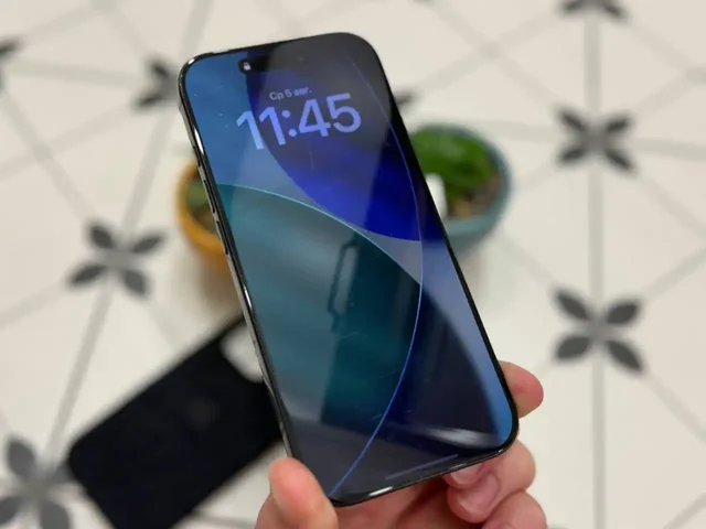 Продам iPhone 15 Pro 256GB на гарантии - Электроника в Уфа