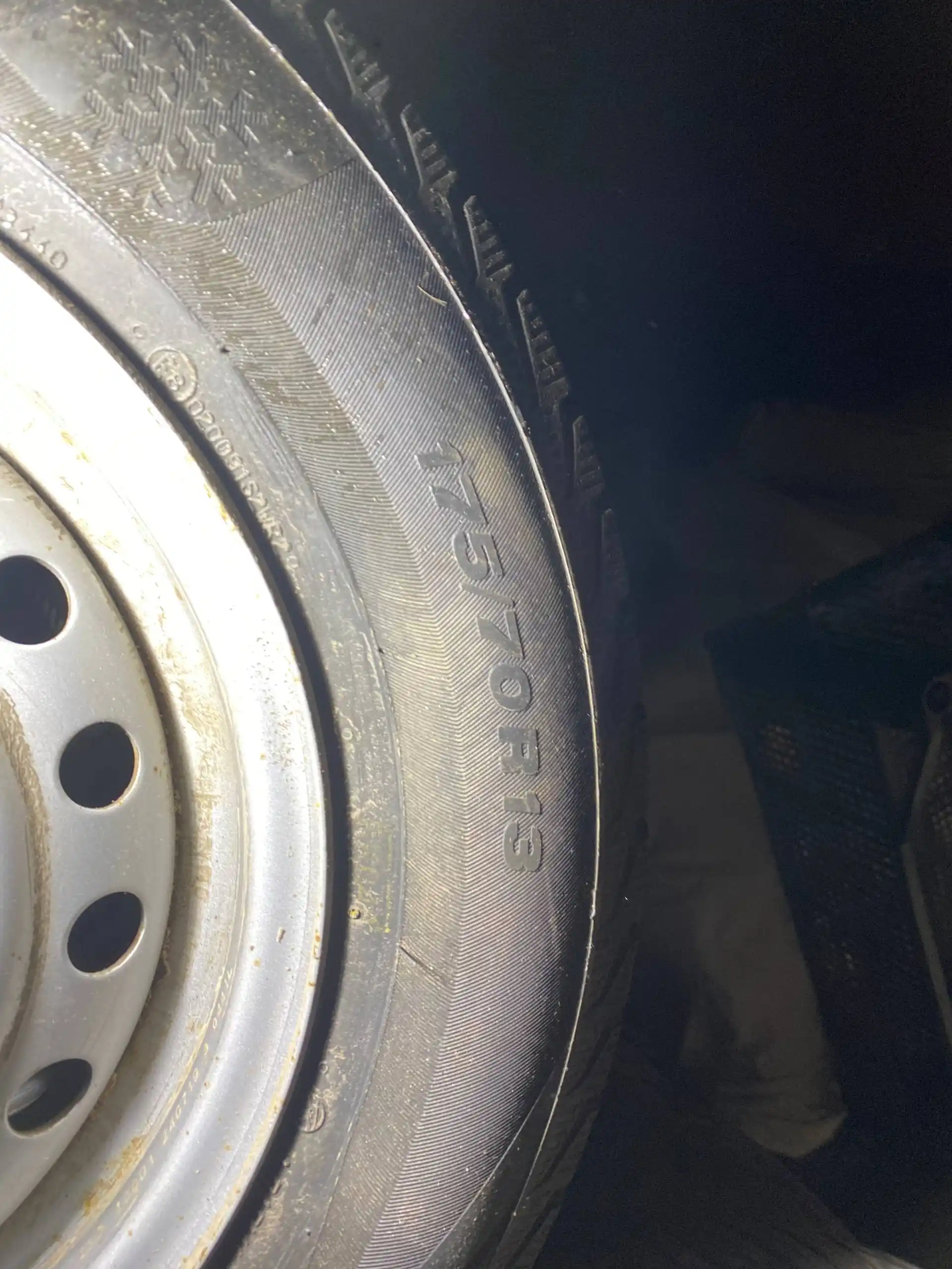 Продажа зимней резины (липучка)