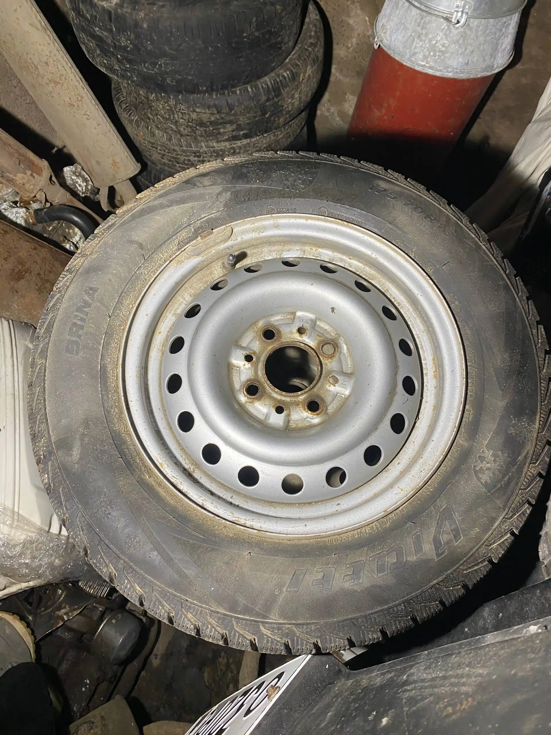 Продажа зимней резины (липучка)