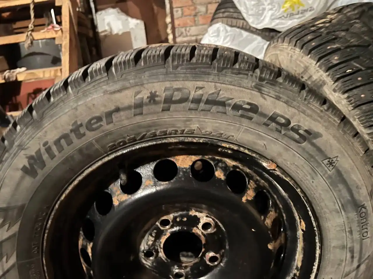 Продам 4 диска на зимней резине Hankook Winter iPike RS