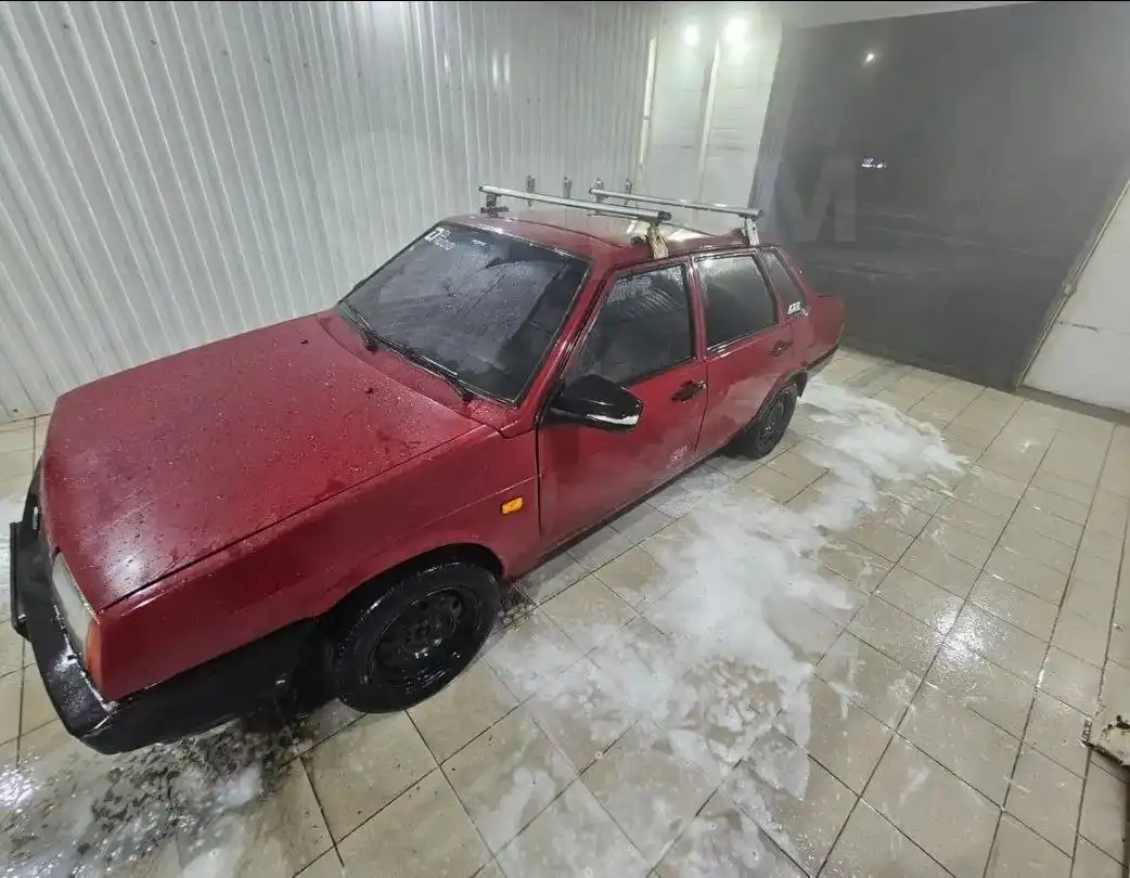 Автомобиль с зимней и летней резиной