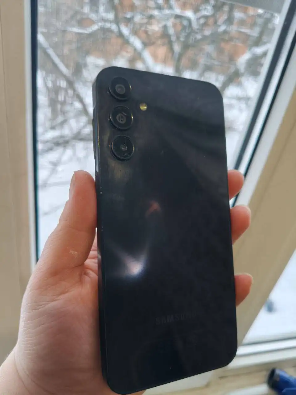 Samsung Galaxy A15 8/256 с разбитым экраном и камерой