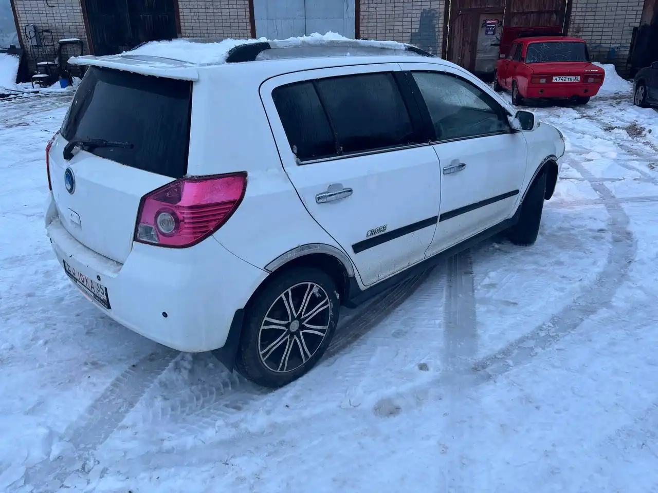 Продажа автомобиля 2013 года в Вологде