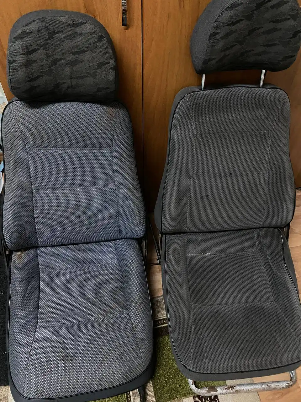 Передние сиденья ВАЗ 2114