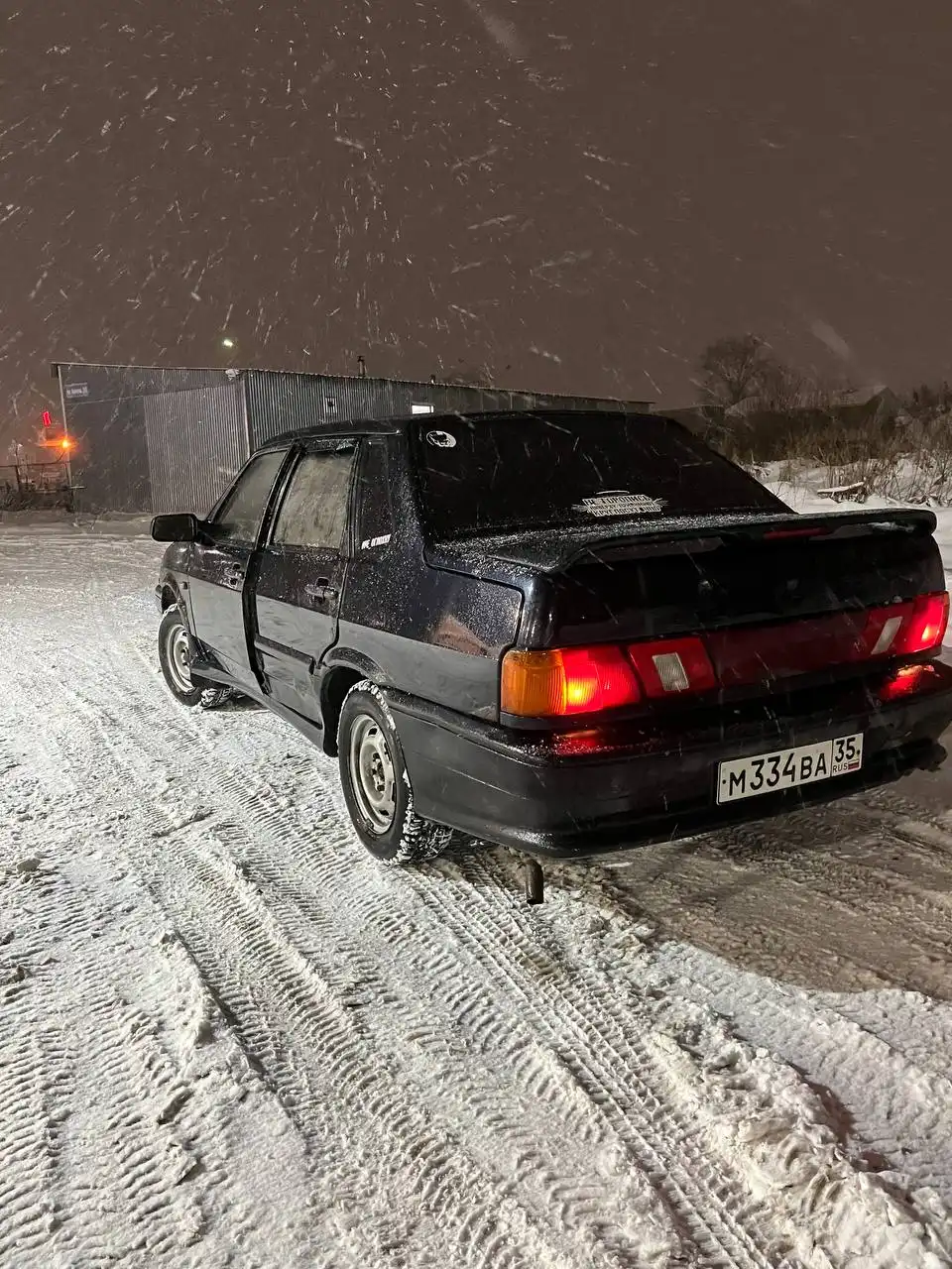 Автомобиль 2004 года выпуска