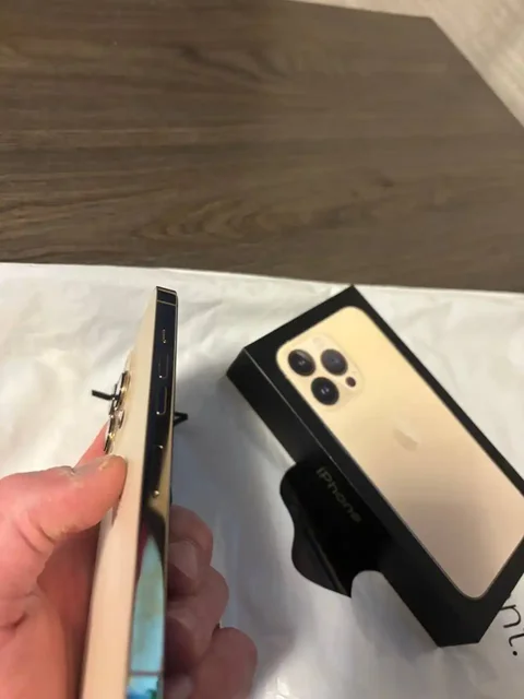 Продается iPhone 13 128 ГБ - Электроника в Вологда