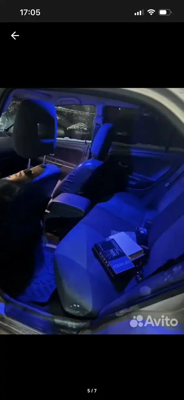 Продам автомобиль 2002 года с хорошим оснащением