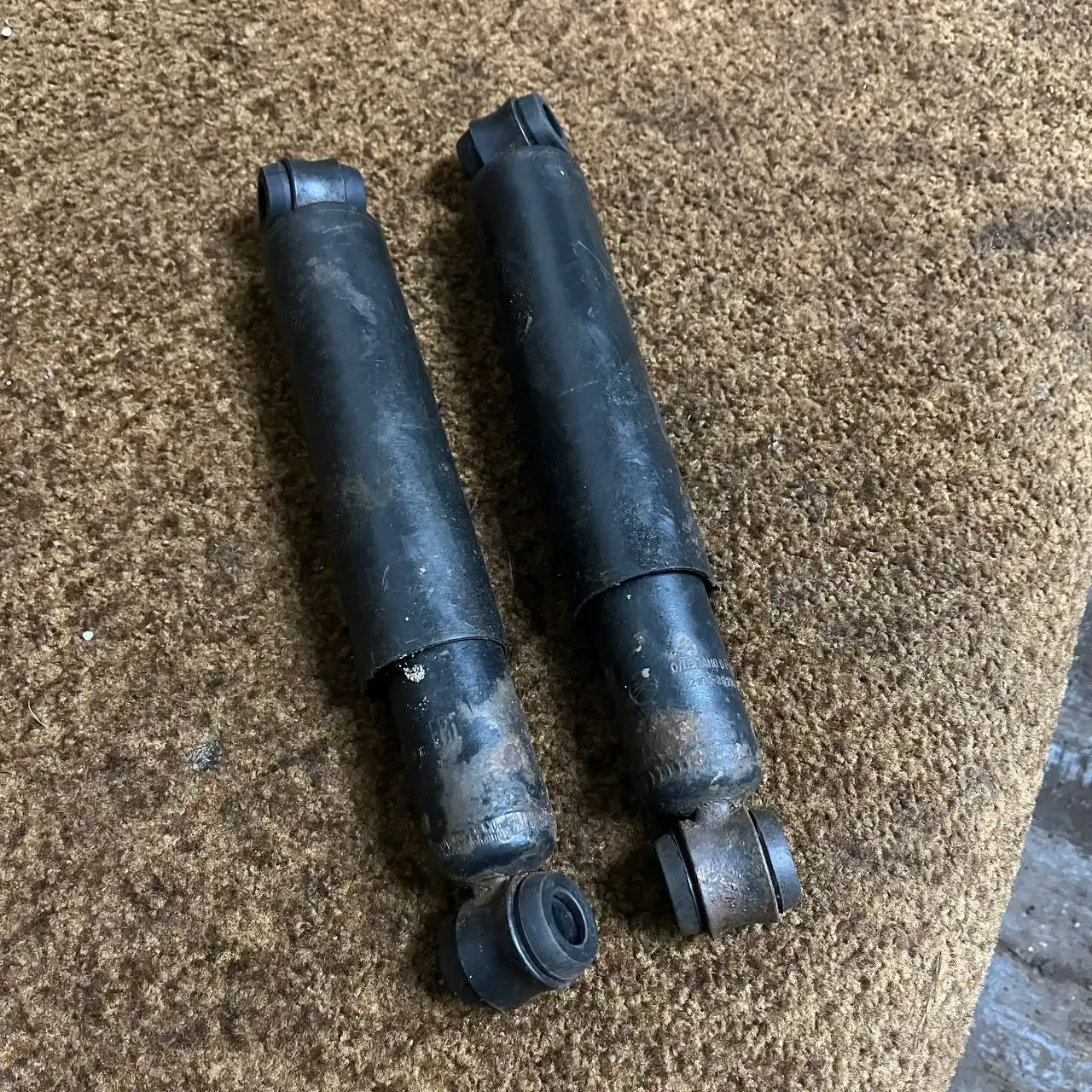 Продажа автозапчастей: рычаги, амортизаторы, тормозные диски