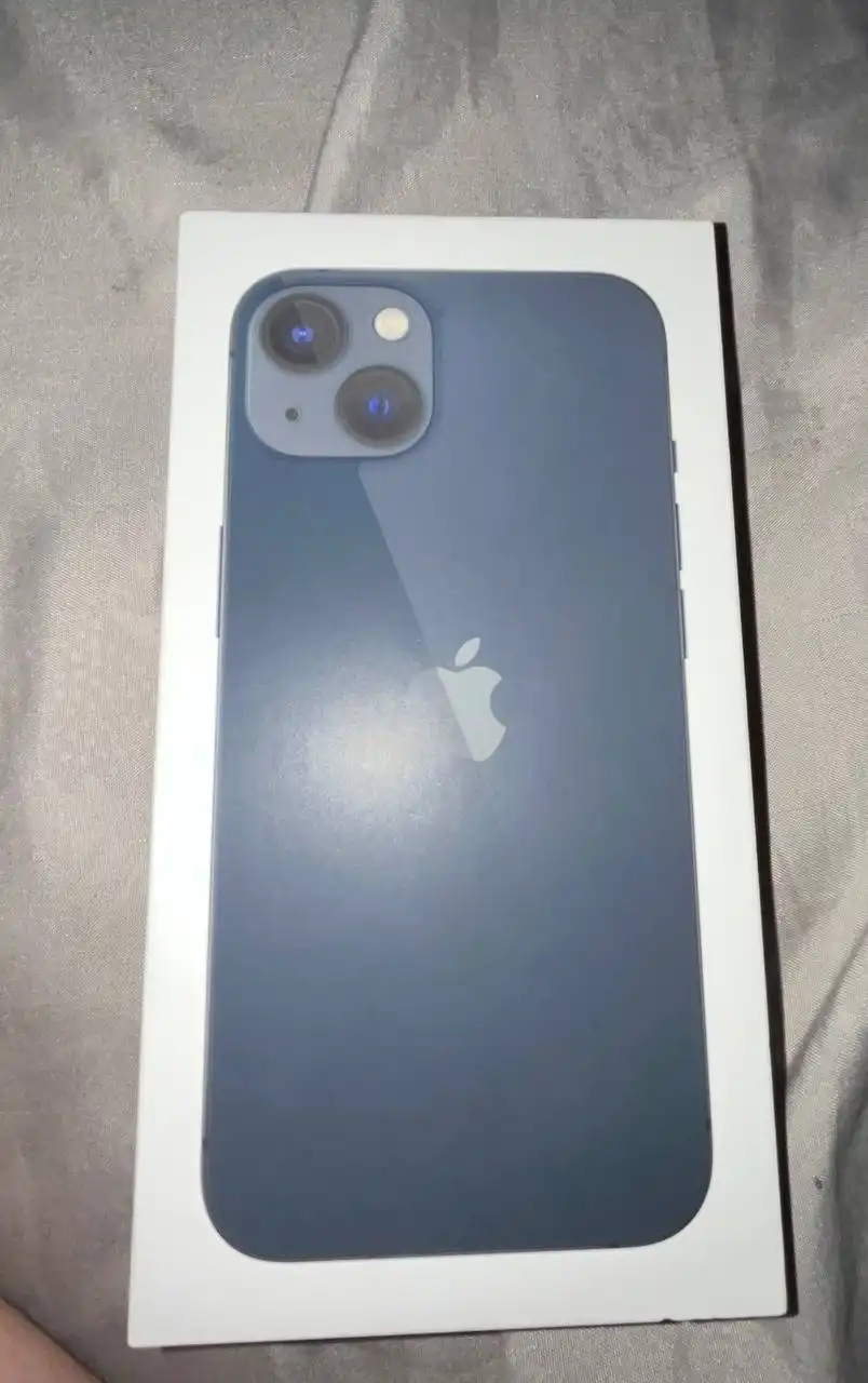 Продам iPhone 13 128 ГБ
