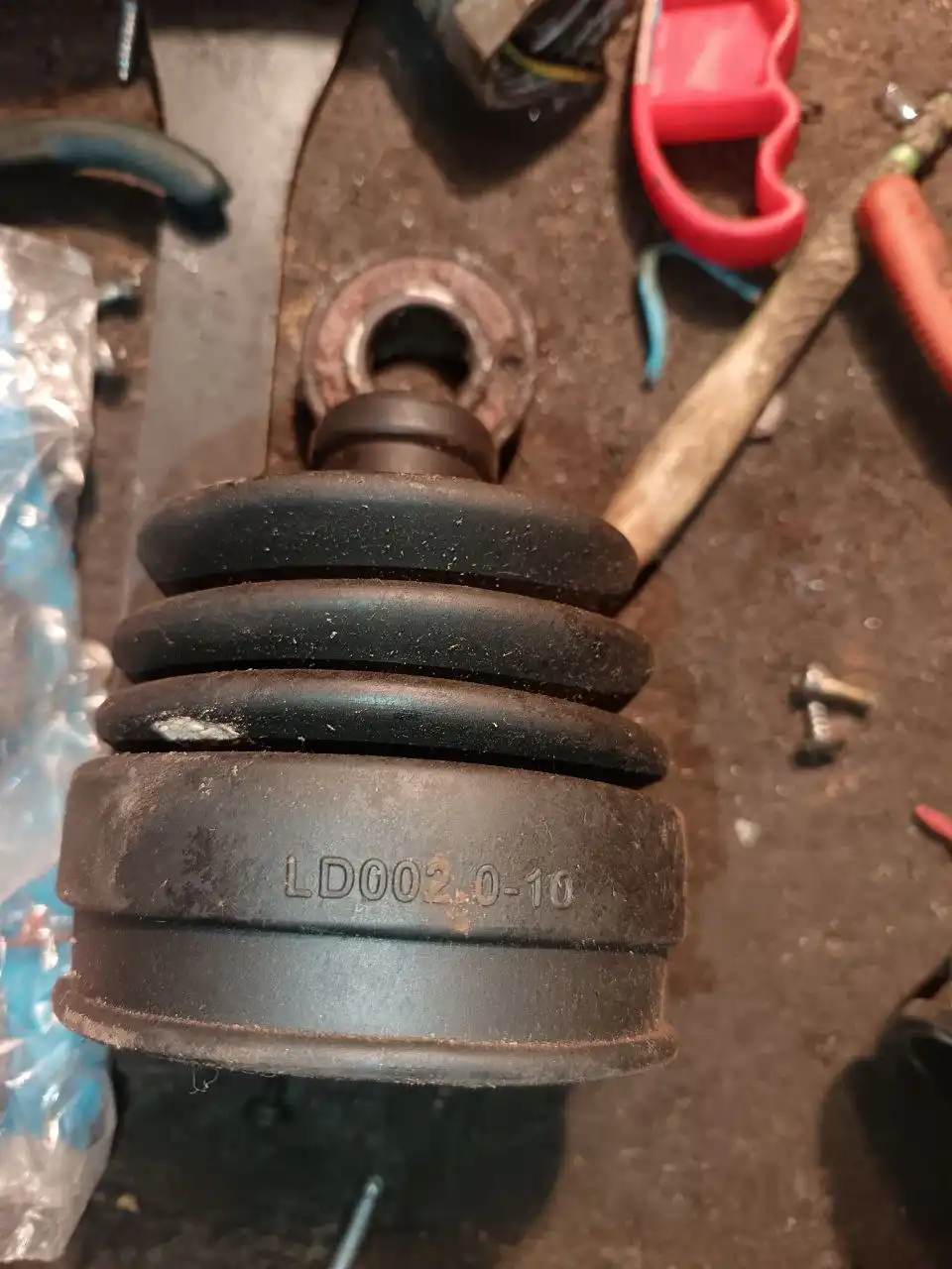 Запчасти на Honda CR-V 1998 года