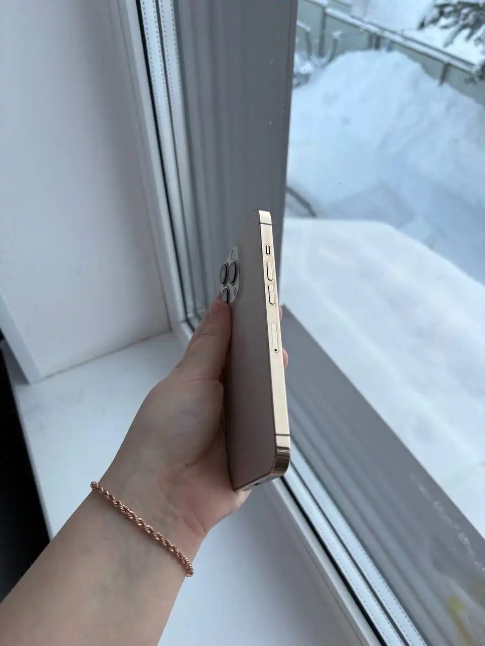 Продам iPhone 13 Pro 256 ГБ