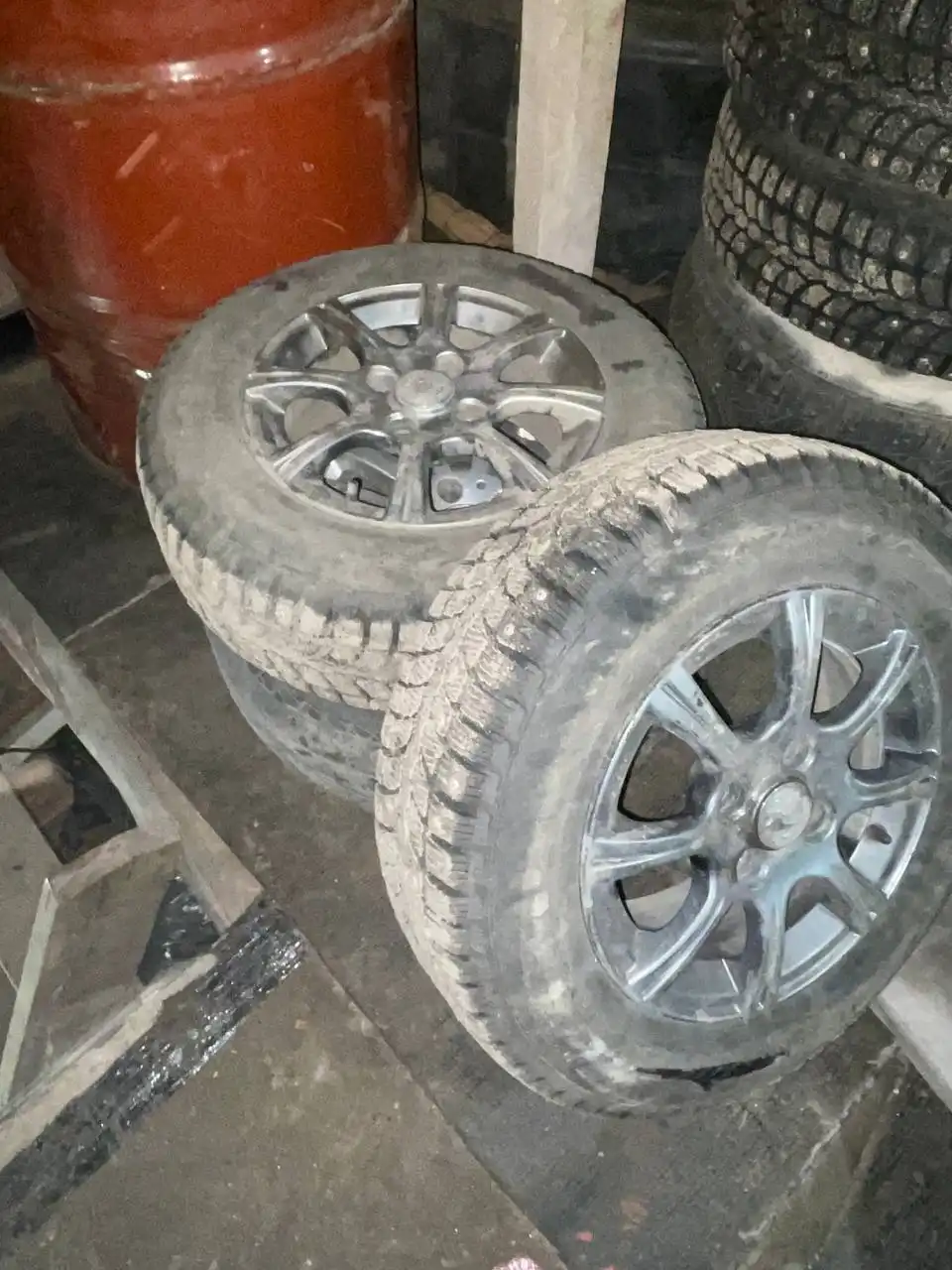 ВАЗ 21093 с зимними шинами