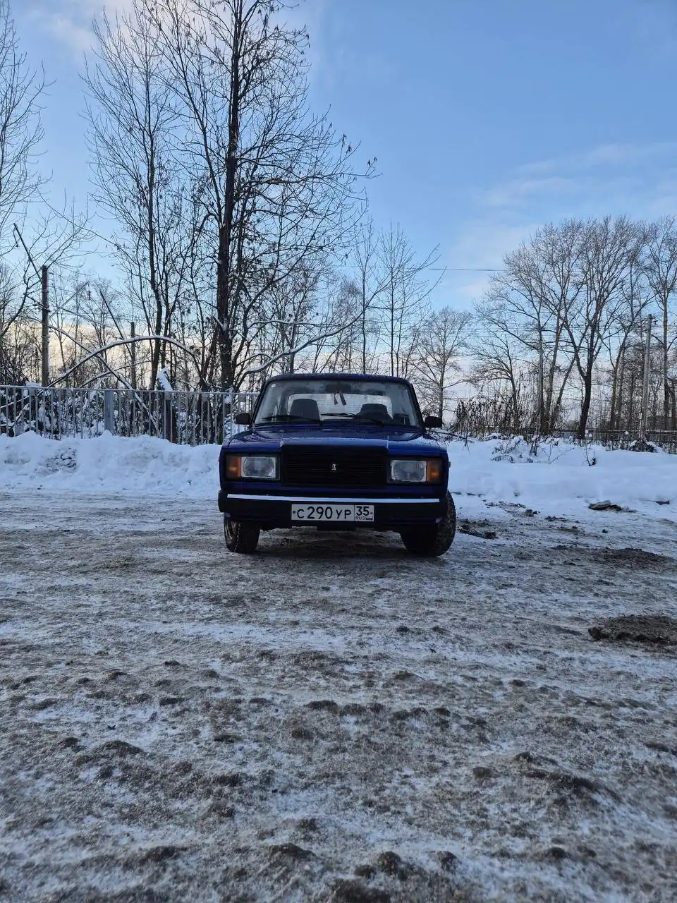 Продам автомобиль 2006 года с пробегом 80 тыс. км