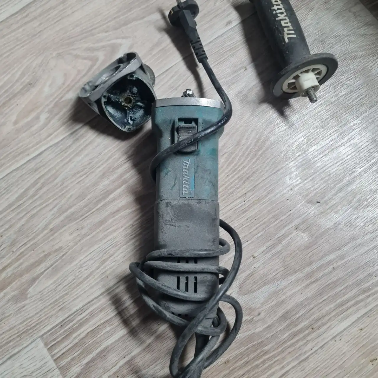 Продам набор инструментов с головками и переходниками - Инструменты (Запчасти) в Вологда