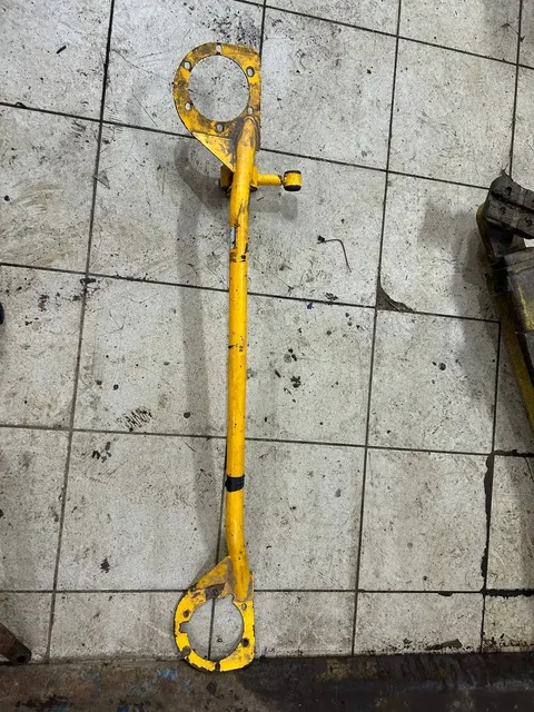 Продажа подрамника и распорки ВАЗ 2109-2110 - Автомагнитолы в Вологда