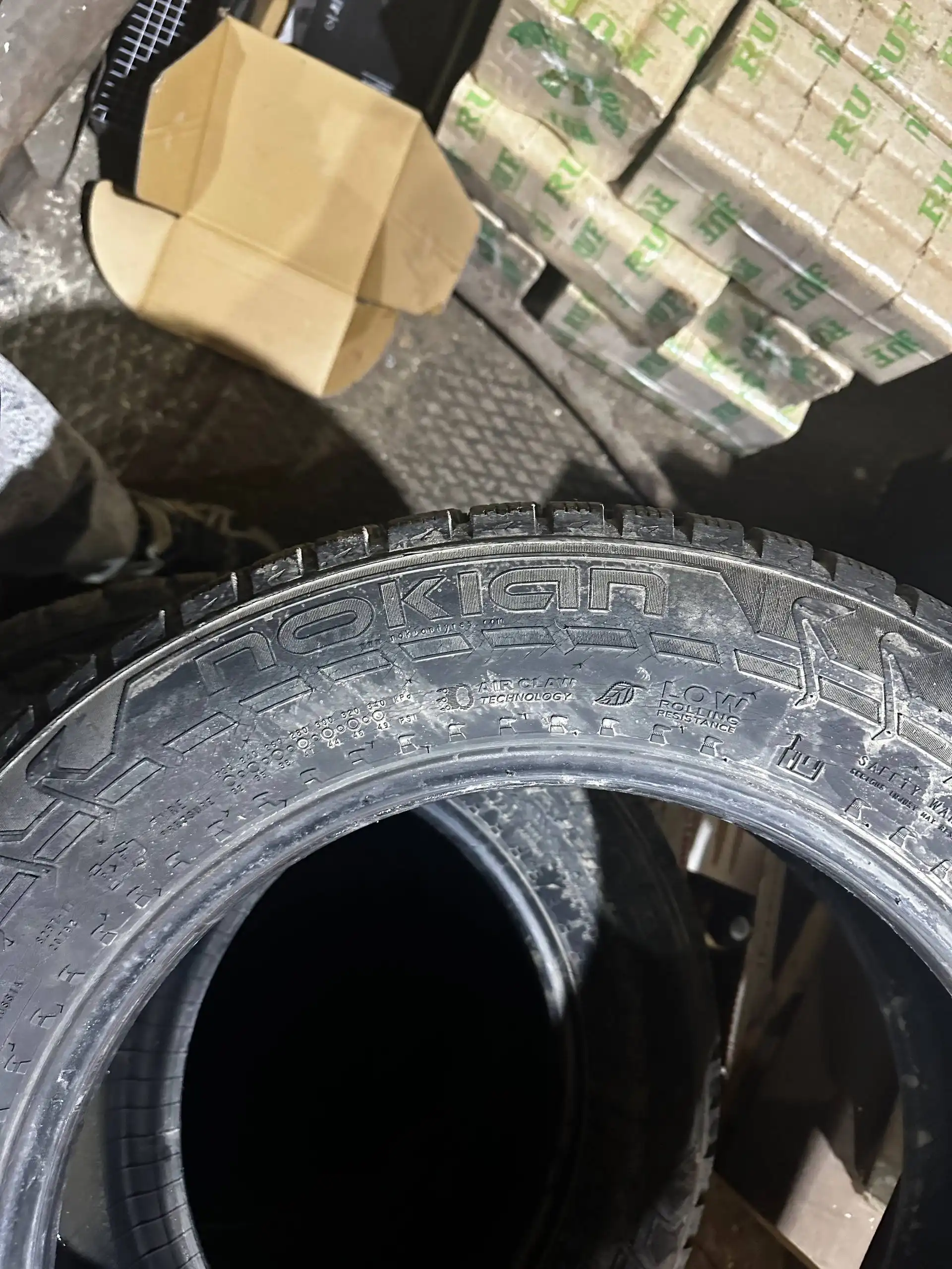 Шины 225/60R17 - Шины и диски (Авто) в Вологда