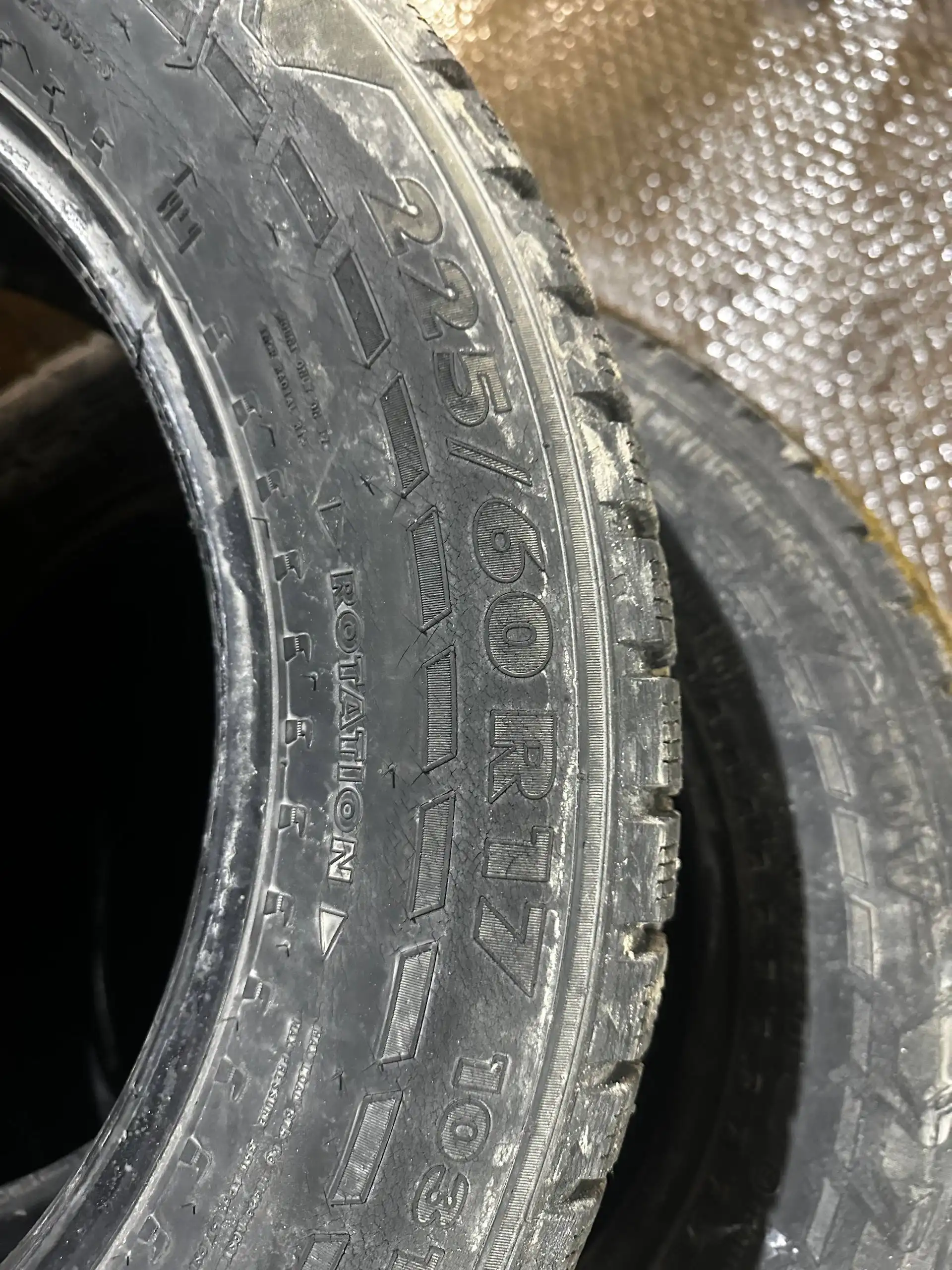 Шины 225/60R17 - Шины и диски (Авто) в Вологда