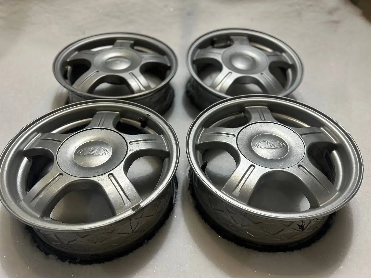 Диск K&K Статус М 5,5J*R14 4*98 ET35 DIA58,6 Сильвер-А - Запчасти (Авто) в Вологда