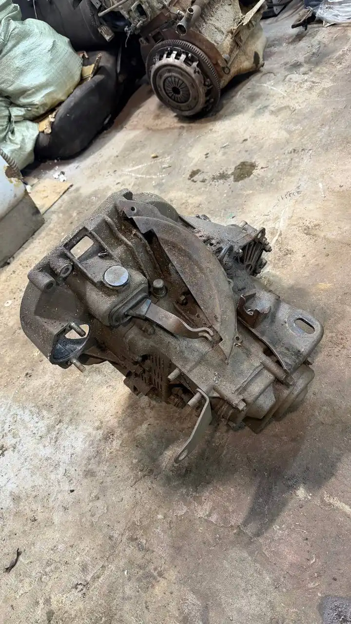 Запчасти для Lada Priora в наличии - Автомобильные запчасти (Запчасти) в Вологда