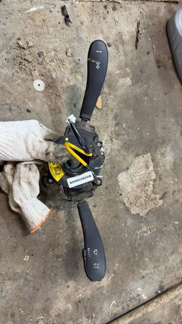 Запчасти для Lada Priora в наличии - Автомобильные запчасти (Запчасти) в Вологда