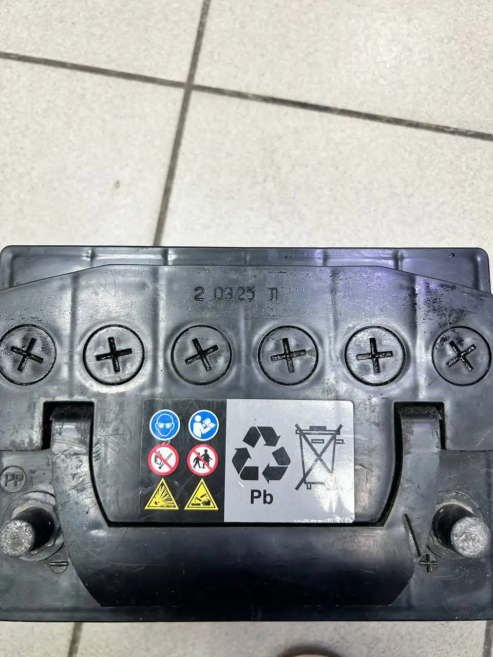 Продам аккумулятор автомобильный - Запчасти (Авто) в Вологда