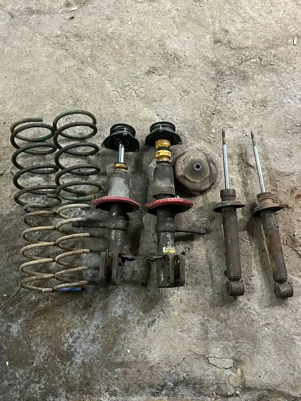 Продам стойки с пружинами Астон -90 на 08-15 - Автозапчасти (Запчасти) в Вологда