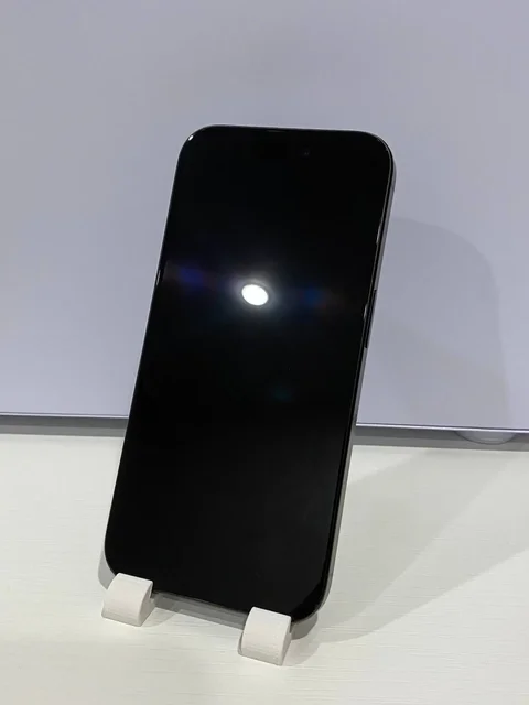 iPhone 15 Pro 128GB в отличном состоянии - Мониторы в Вологда