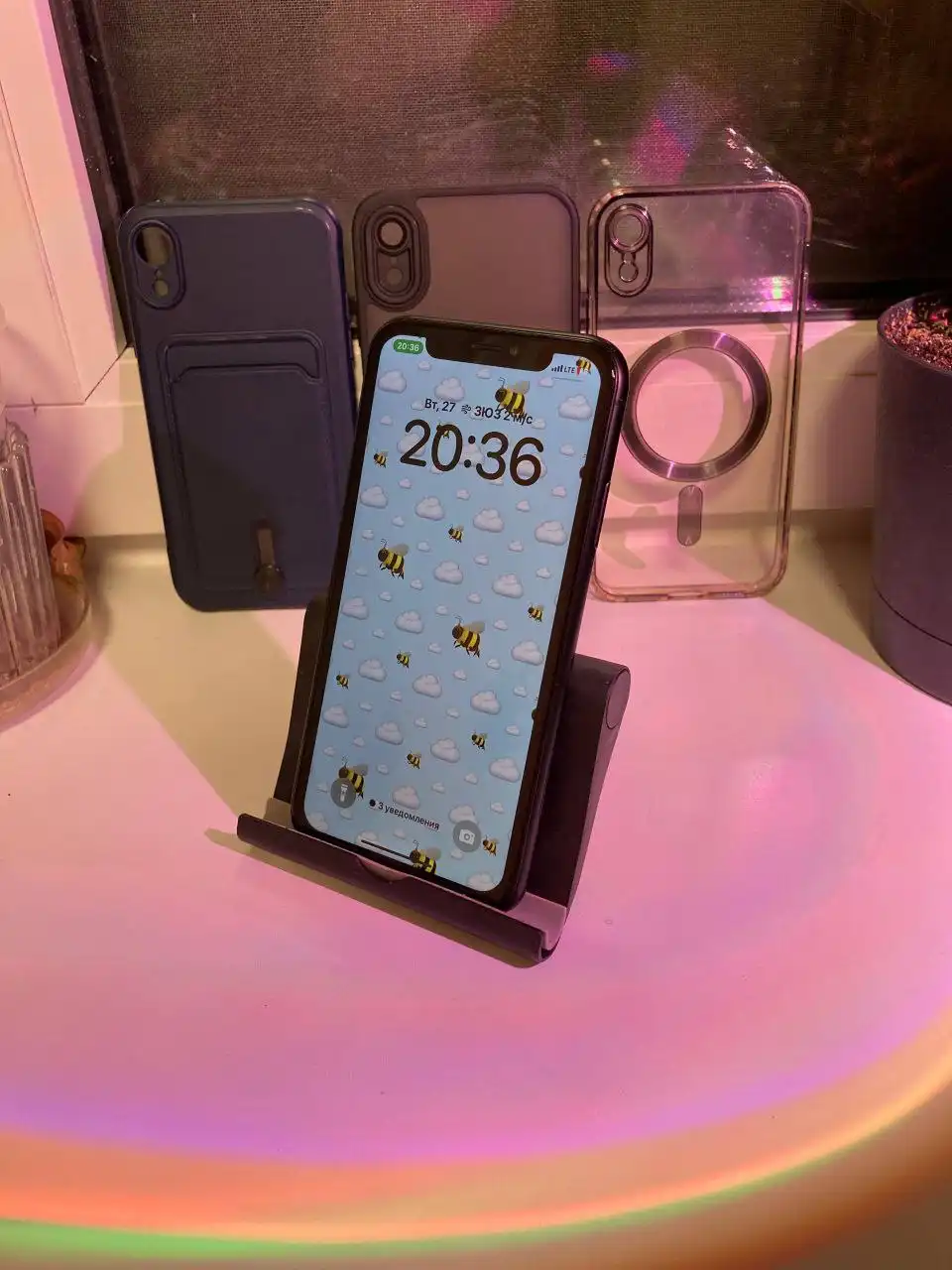 Продажа iPhone XR 128GB и iPhone 8 Plus 64GB - Смартфоны (Электроника) в Вологда