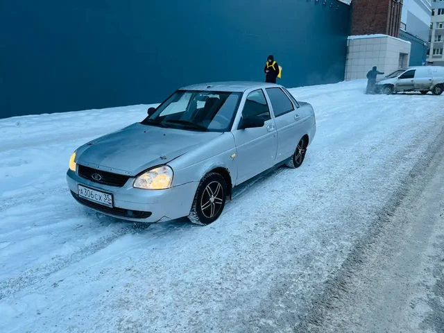 ВАЗ (LADA) Priora 1.6 2009 года - Магнитолы и аудио в Вологда