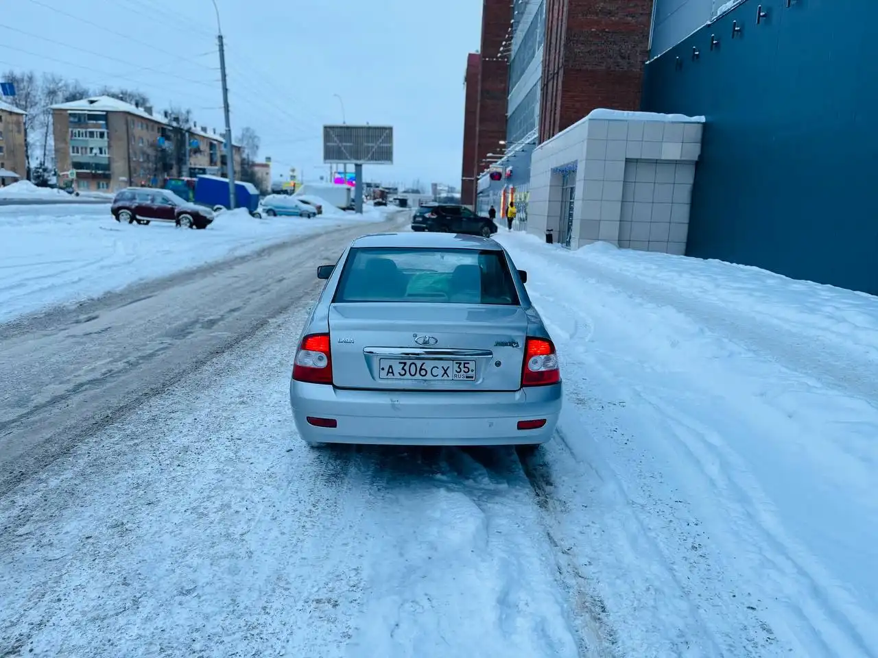 ВАЗ (LADA) Priora 1.6 2009 года - Авто в Вологда