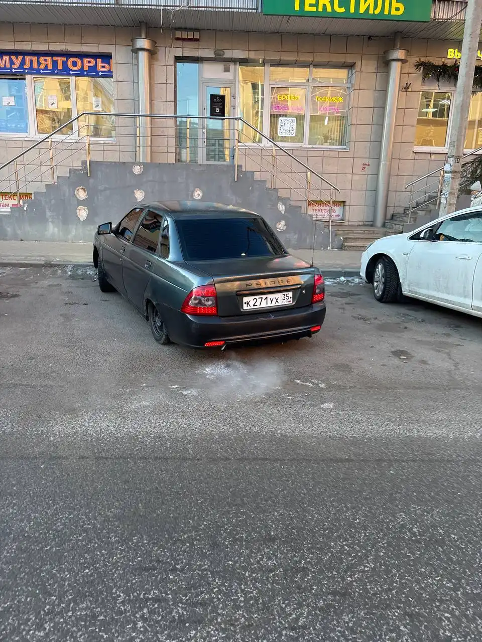 Продам Ладу Приору в хорошем состоянии - Легковые автомобили (Авто) в Вологда