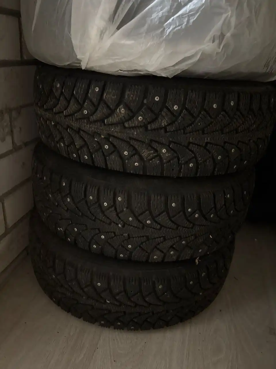 Продажа зимней и летней резины с дисками - Запчасти (Авто) в Вологда