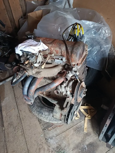 Двигатель 21213 1.7 с карбюратором и навесным оборудованием - Автомобили в Вологда