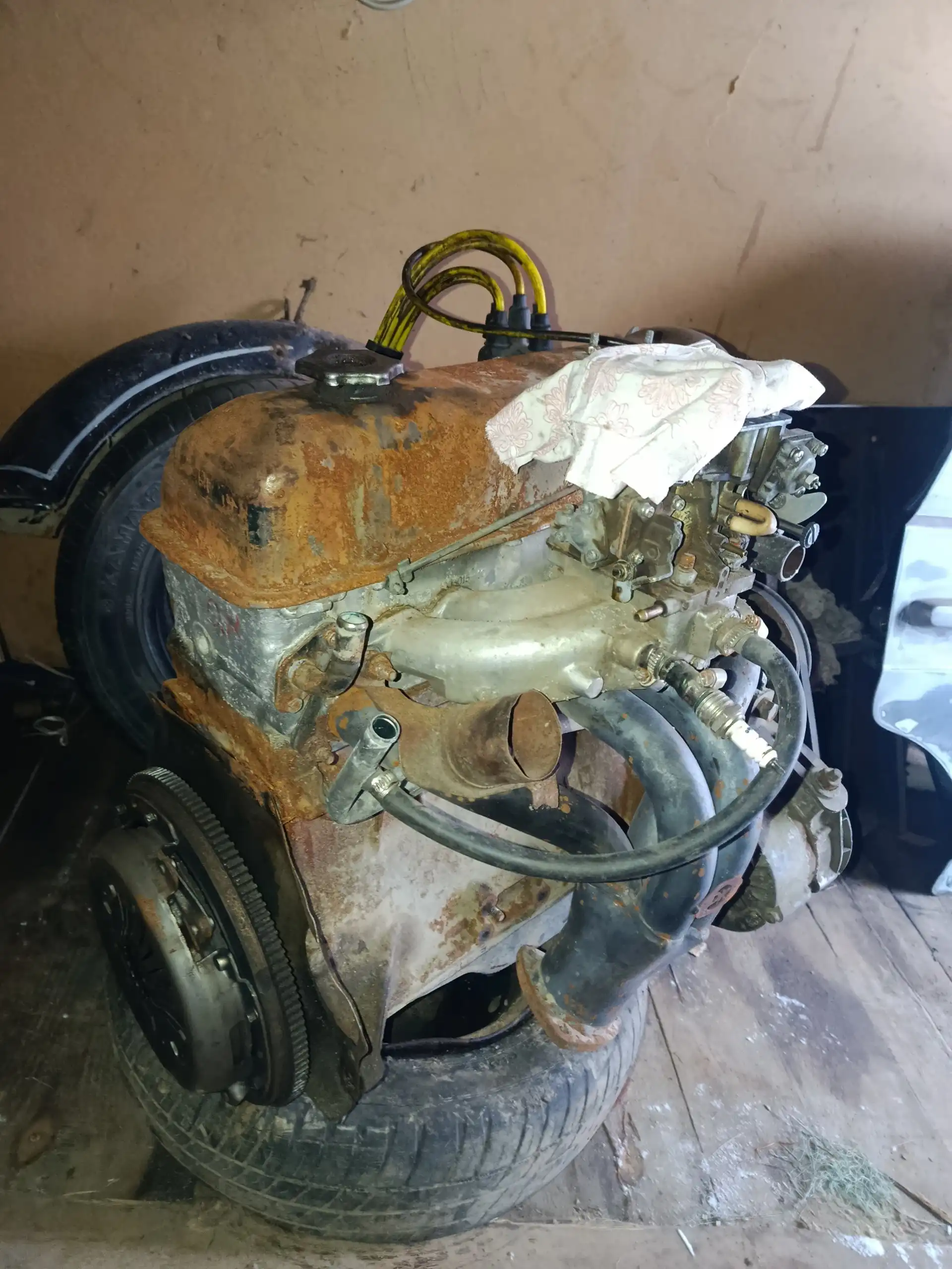 Двигатель 21213 1.7 с карбюратором и навесным оборудованием - Запчасти (Авто) в Вологда