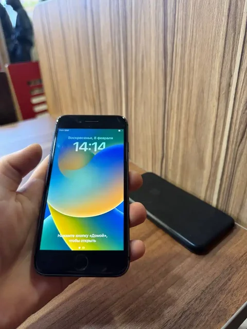 Айфон 8 - Мониторы в Вологда