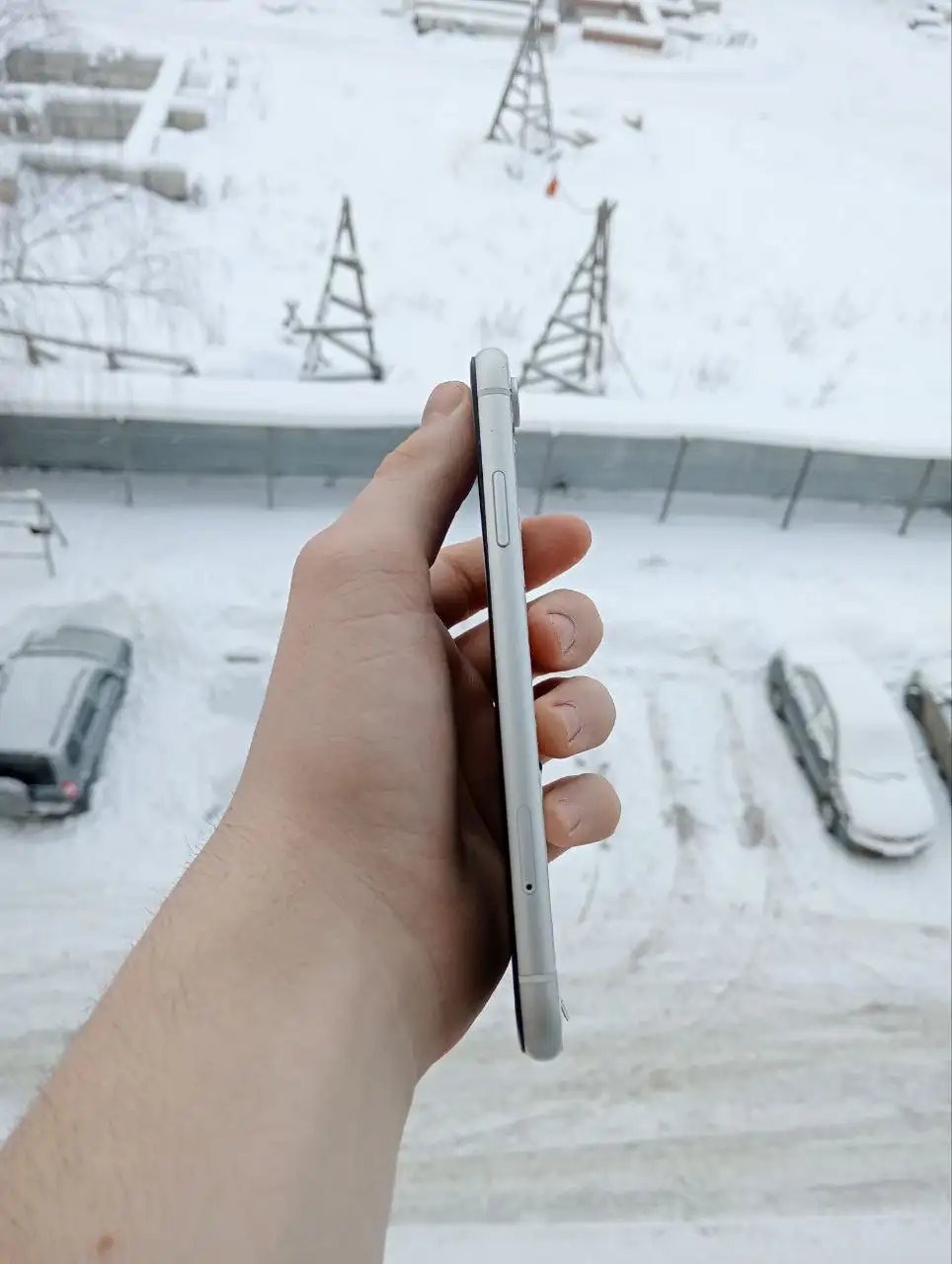 Продам телефон с битой крышкой и точками на экране - Смартфоны (Электроника) в Вологда